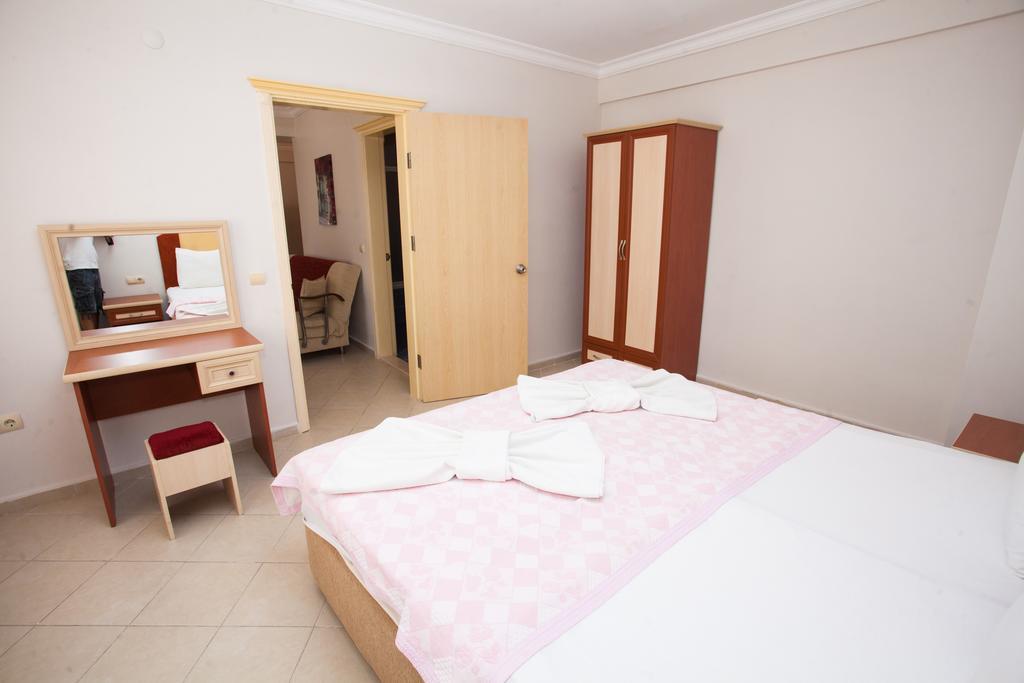 Yalcinkaya Apart Hotel Çeşme Kültér fotó